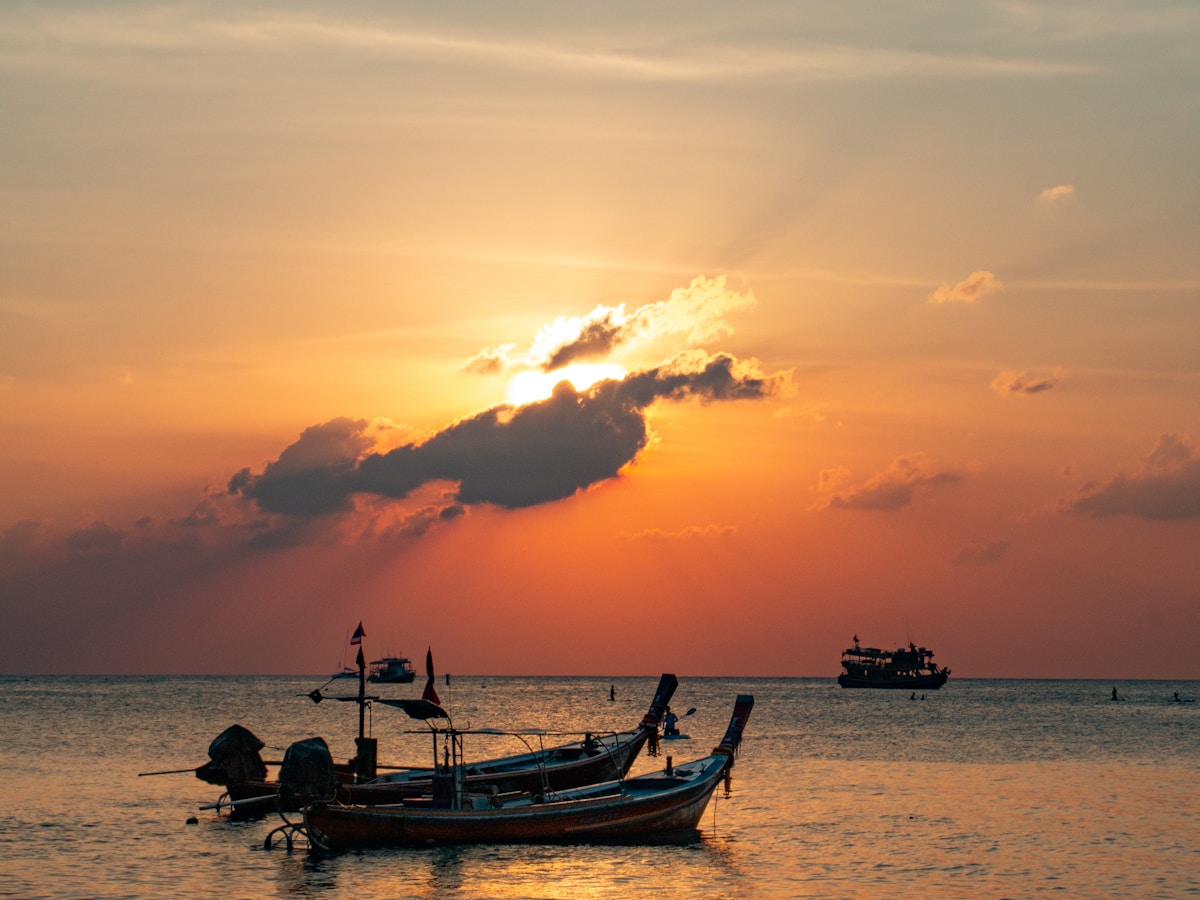 Sunset yacht cruise