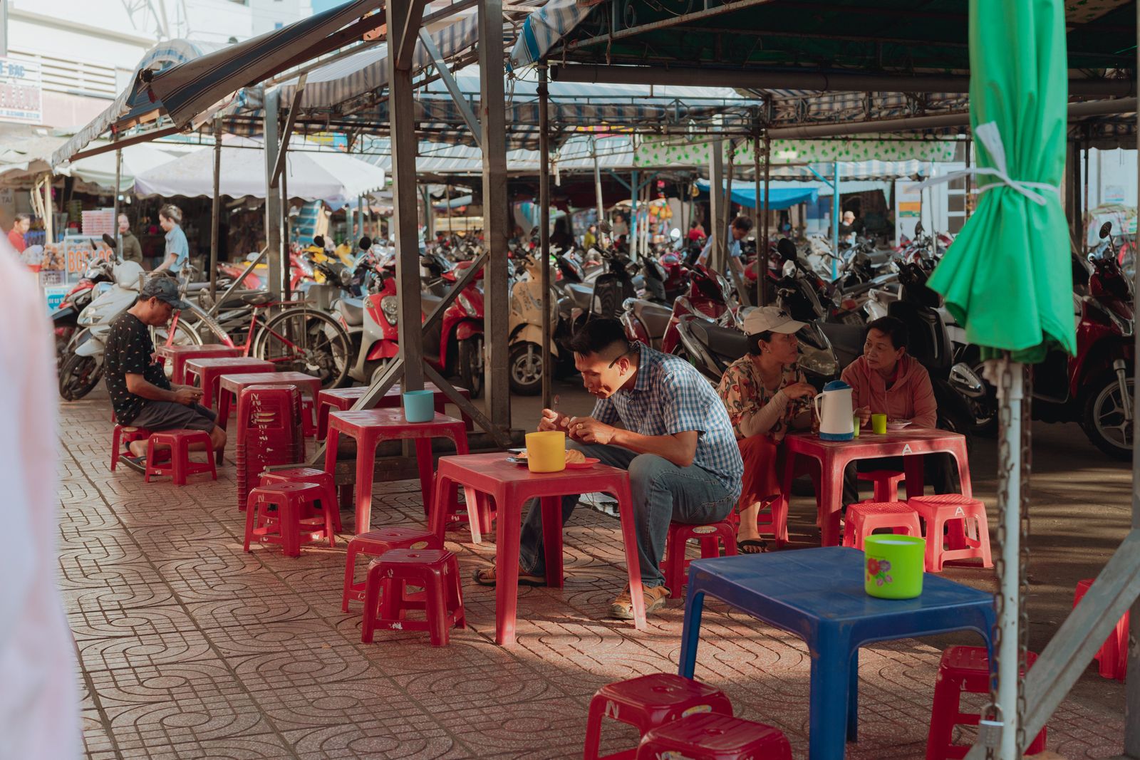Duong Dong Market: Breakfast Where Phú Quốc Shops