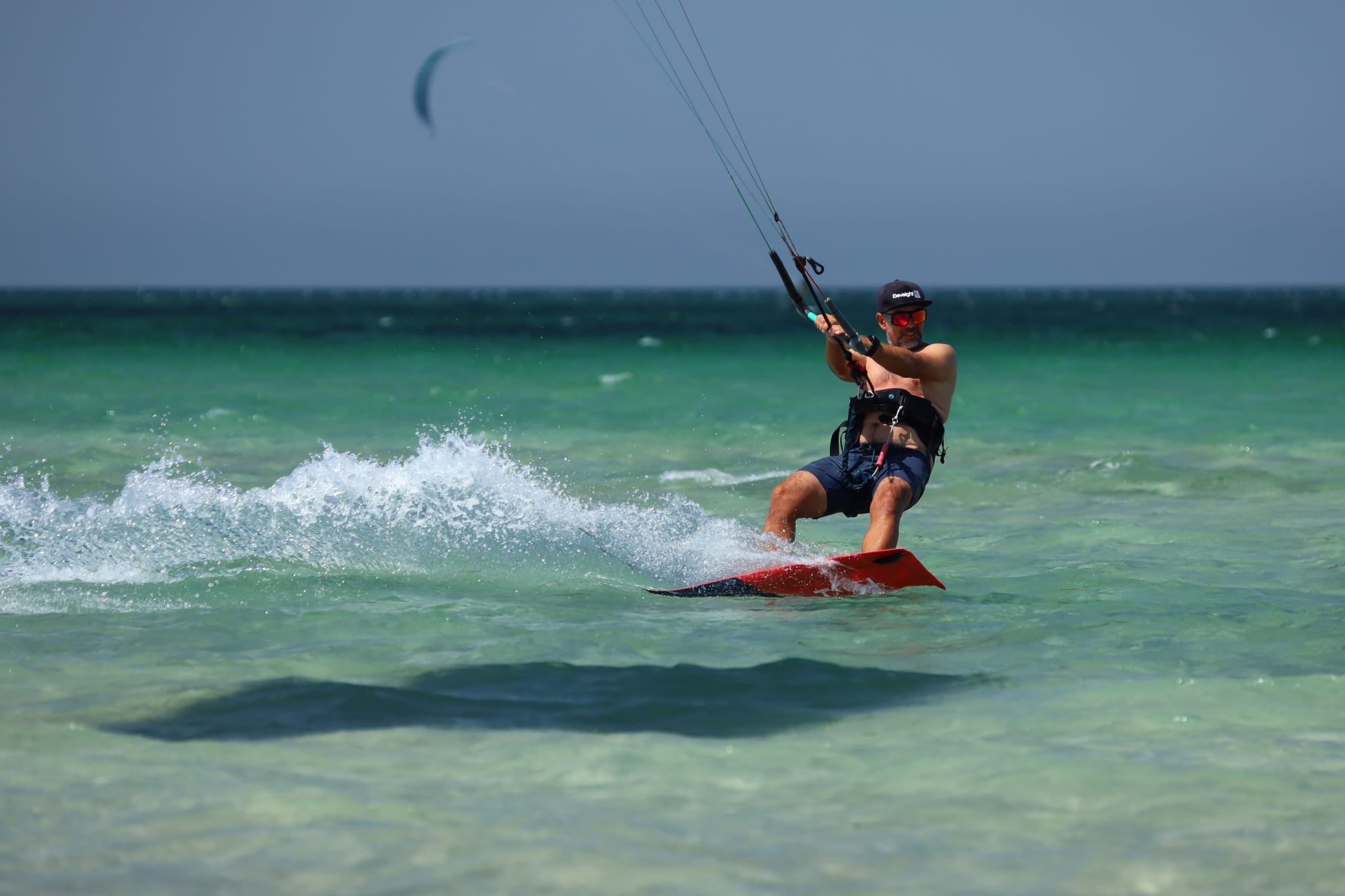 Kitesurfing Phú Quốc: where, when, and what it costs